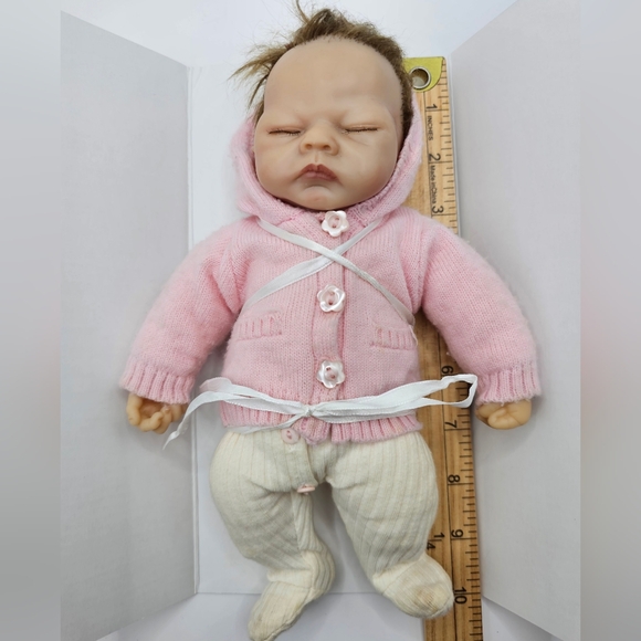 Tiny Miracle Emmy Doll, By Ashton-Drake Galleries - Picture 8 of 11